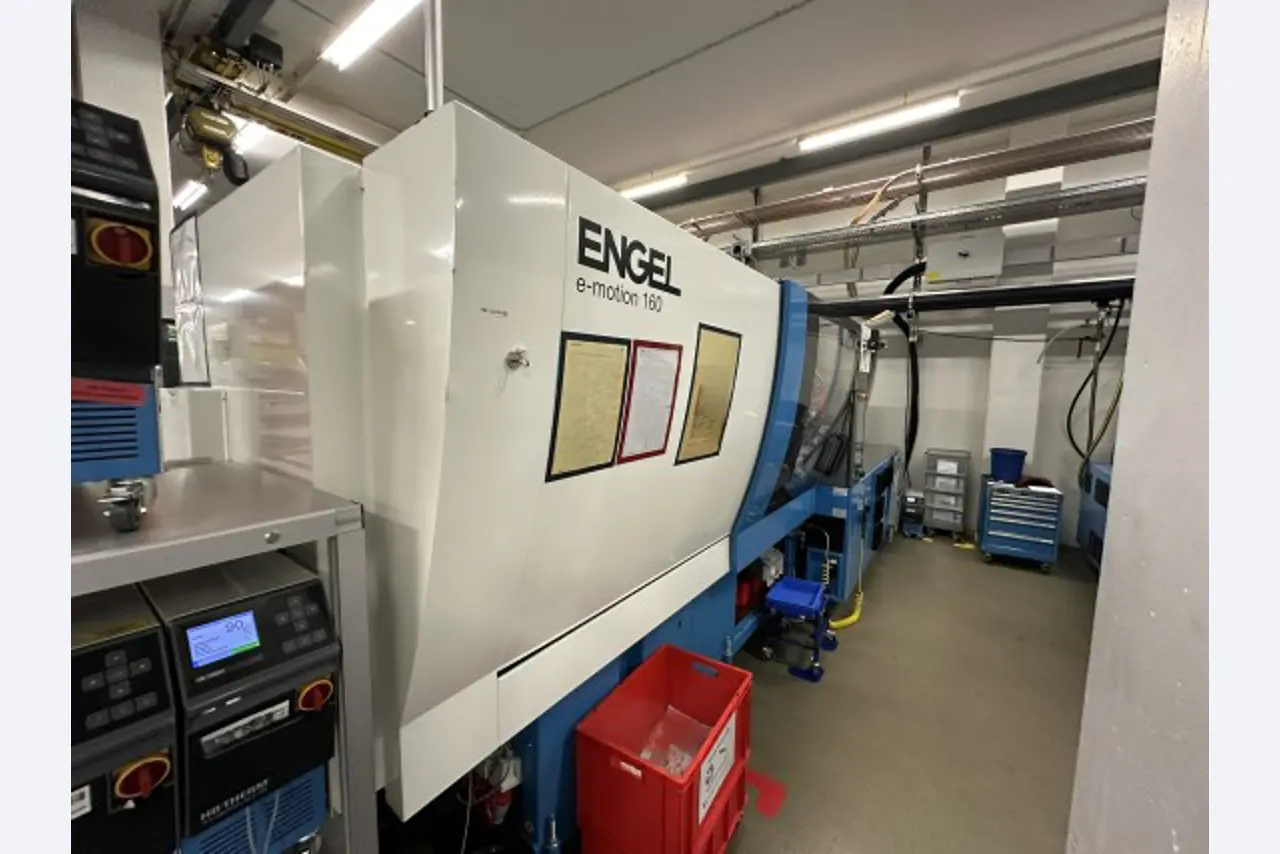 Injection molding machines and 3-D coordinate measuring machines-8