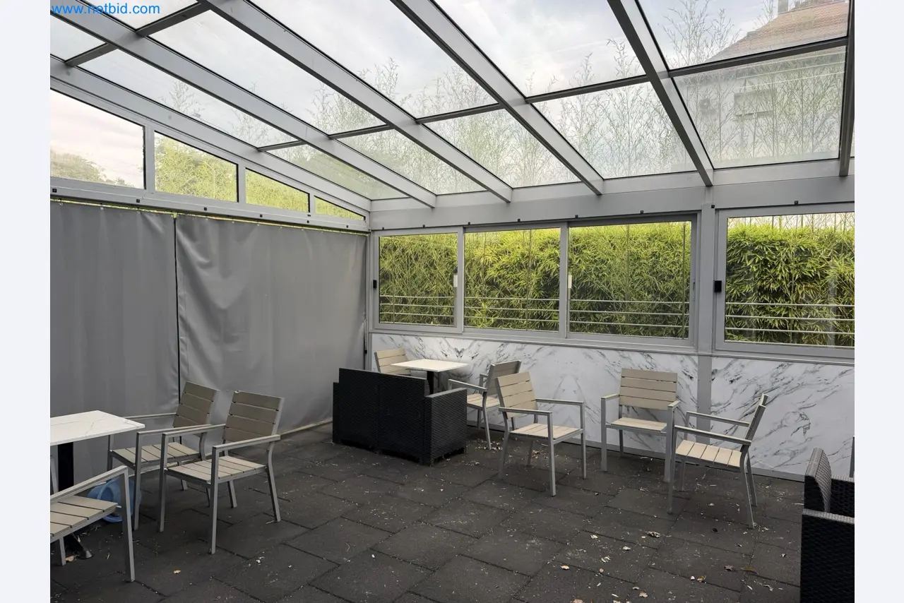 Property with commercial building, restaurant, and garage /
Online auction with incremental reduction of the starting price-3