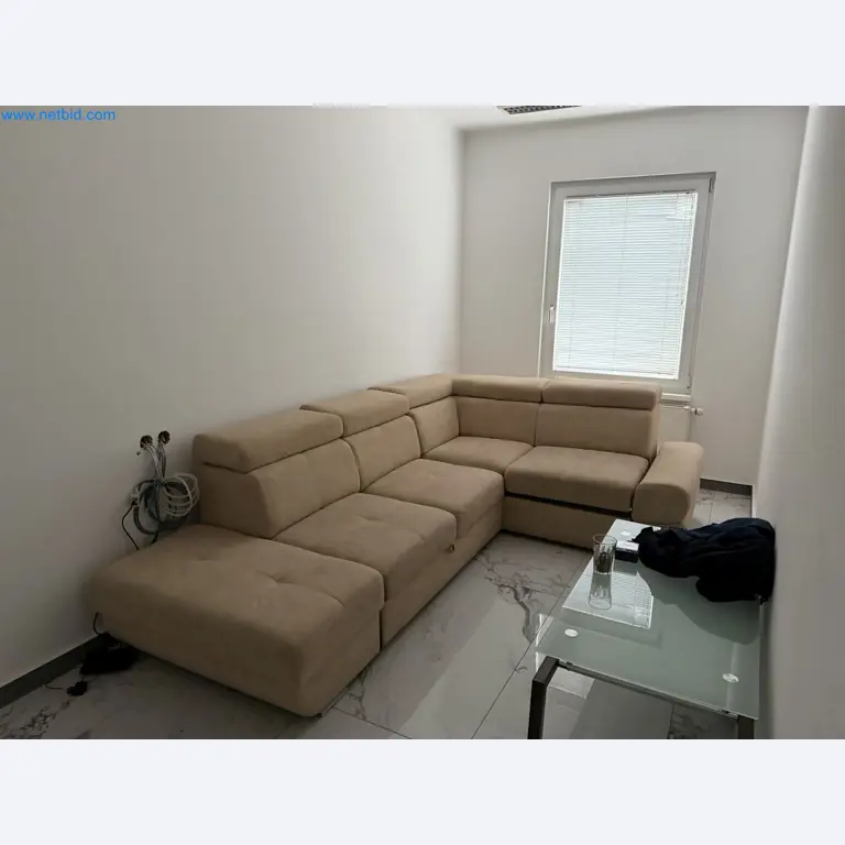 Property with commercial building, restaurant, and garage /
Online auction with incremental reduction of the starting price-5