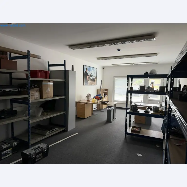 Property with commercial building, restaurant, and garage /
Online auction with incremental reduction of the starting price-6