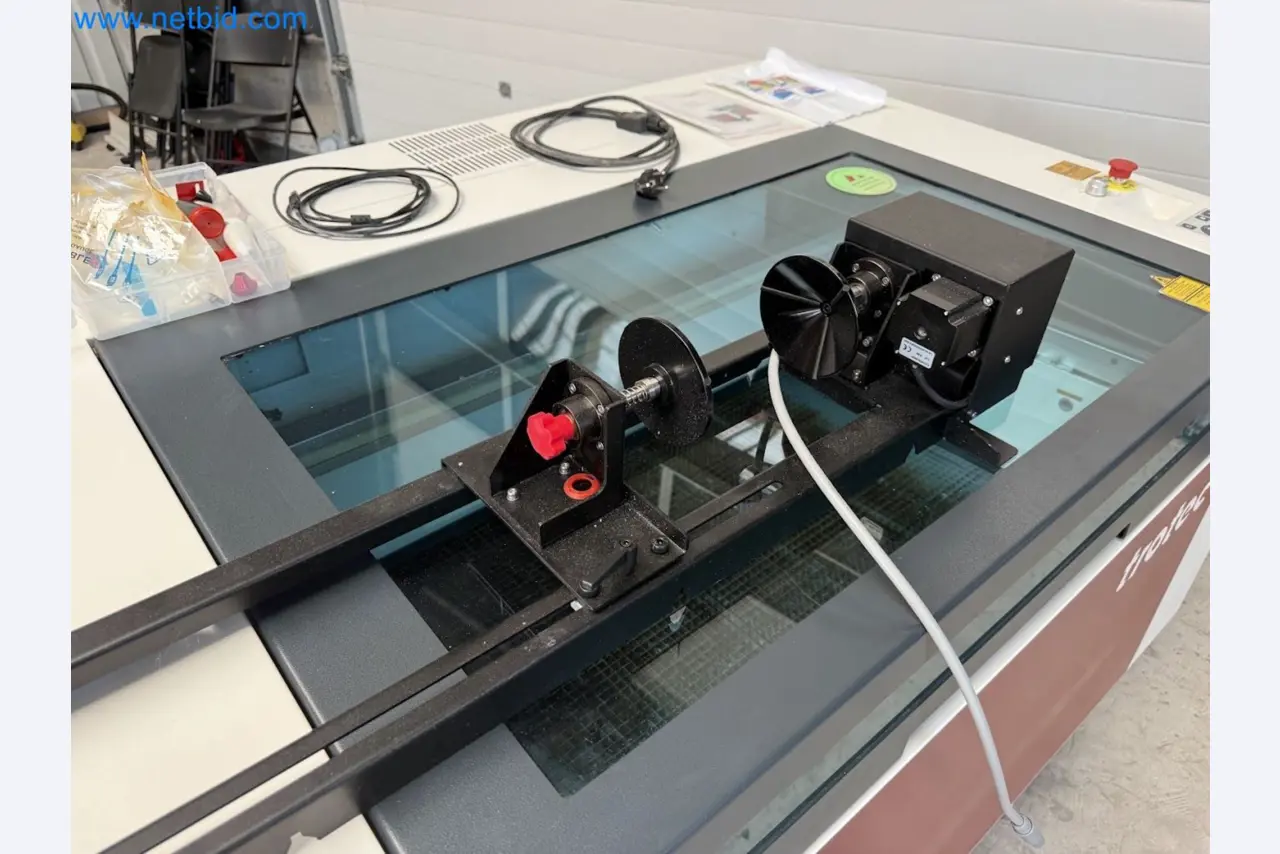 Laser engraving machine for use in the promotional products industry, the automotive industry, mechanical engineering, and personalization-19