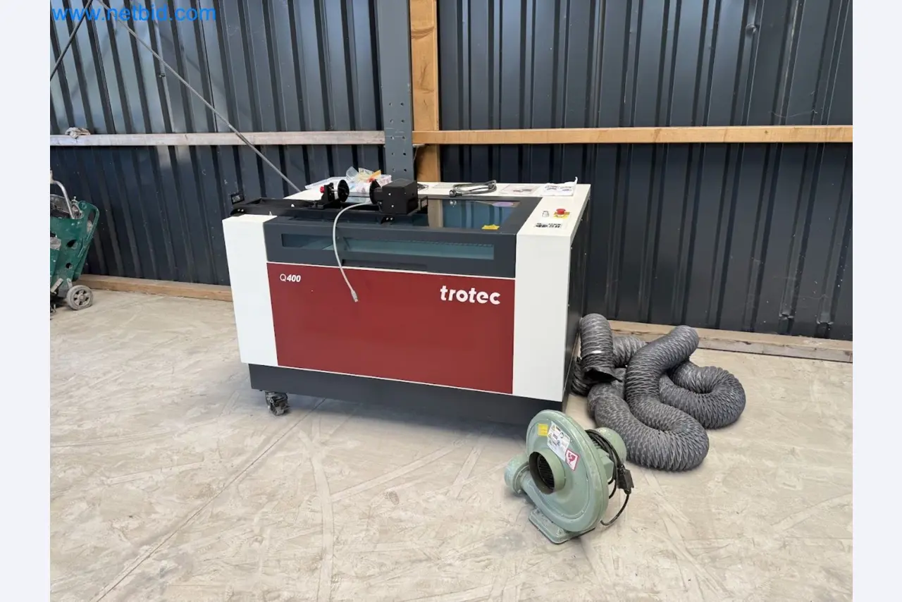 Laser engraving machine for use in the promotional products industry, the automotive industry, mechanical engineering, and personalization-1