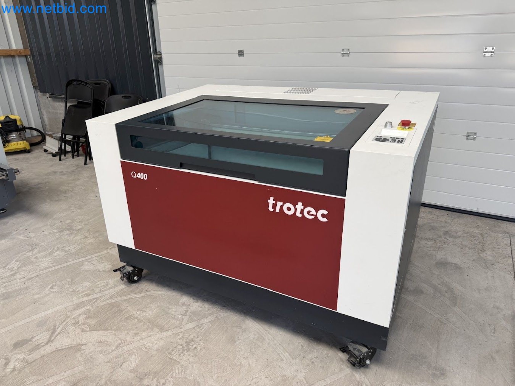 Laser engraving machine for use in the promotional products industry, the automotive industry, mechanical engineering, and personalization-24