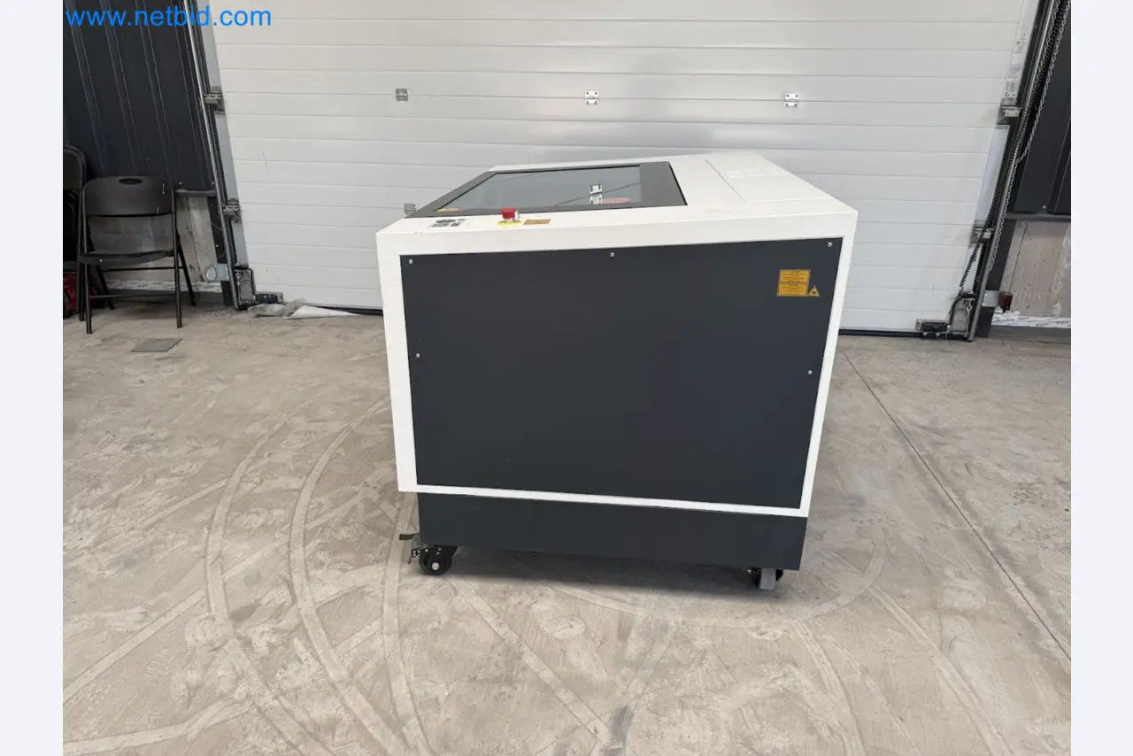Laser engraving machine for use in the promotional products industry, the automotive industry, mechanical engineering, and personalization-28