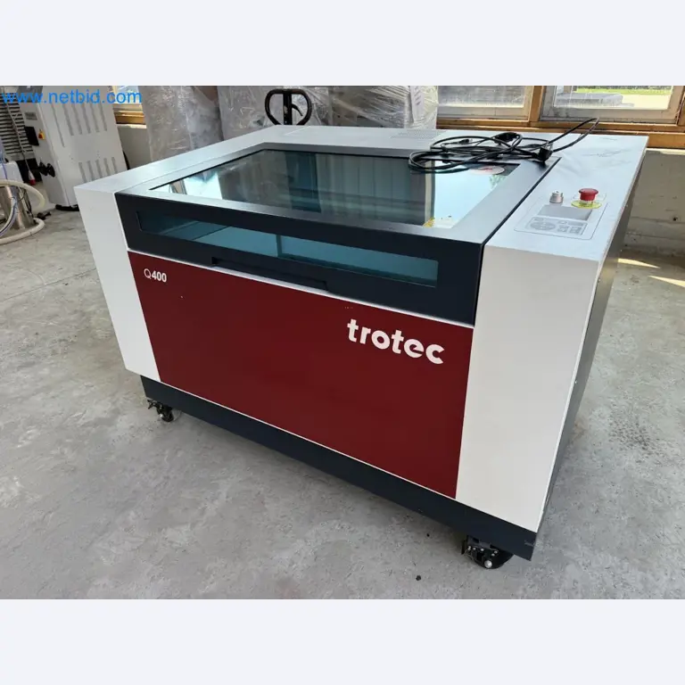 Laser engraving machine for use in the promotional products industry, the automotive industry, mechanical engineering, and personalization-7