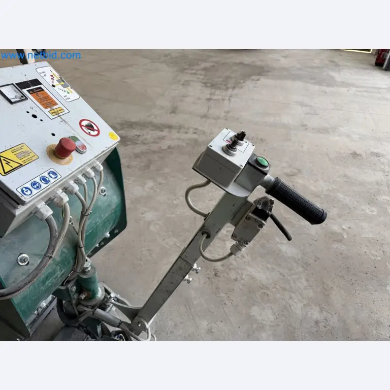 Versatile shot blasting machine with a matching extraction system-18