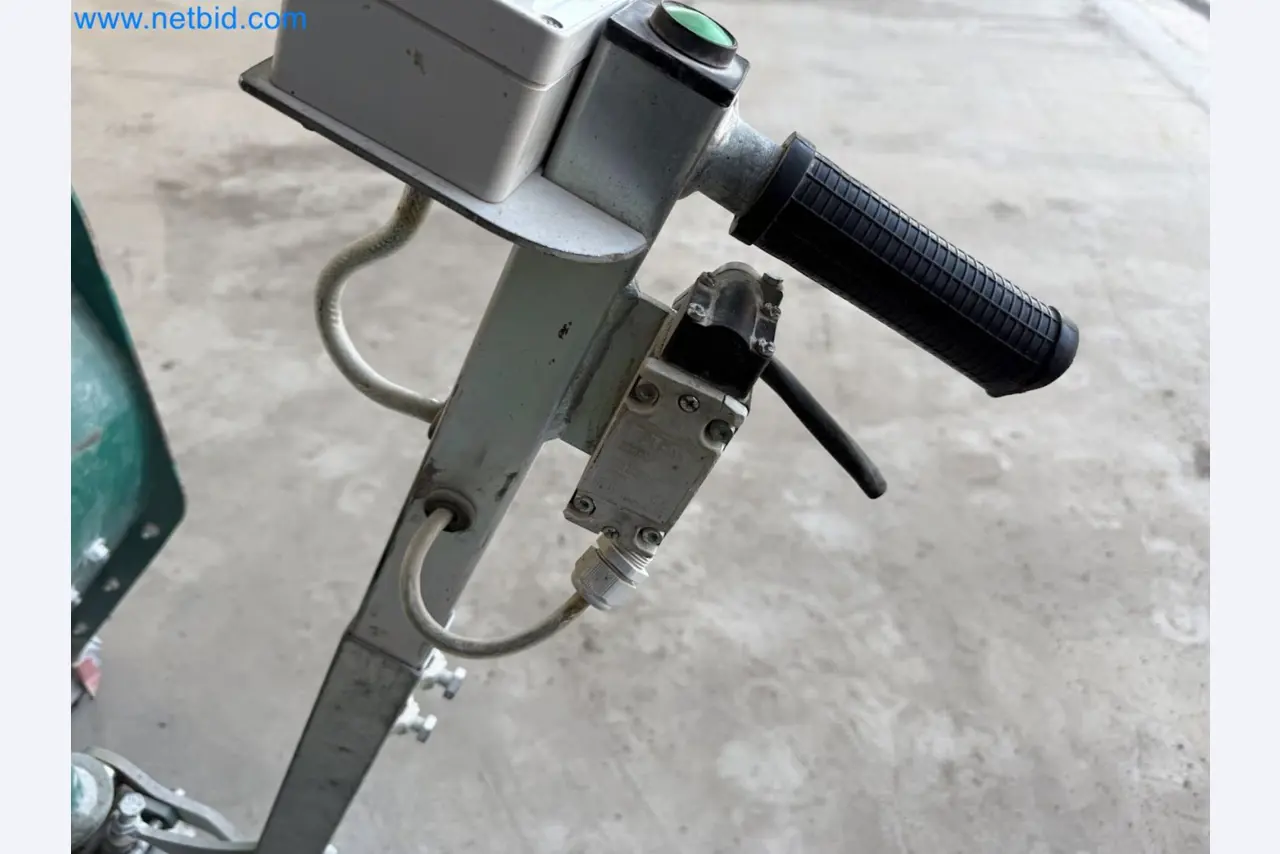 Versatile shot blasting machine with a matching extraction system-19