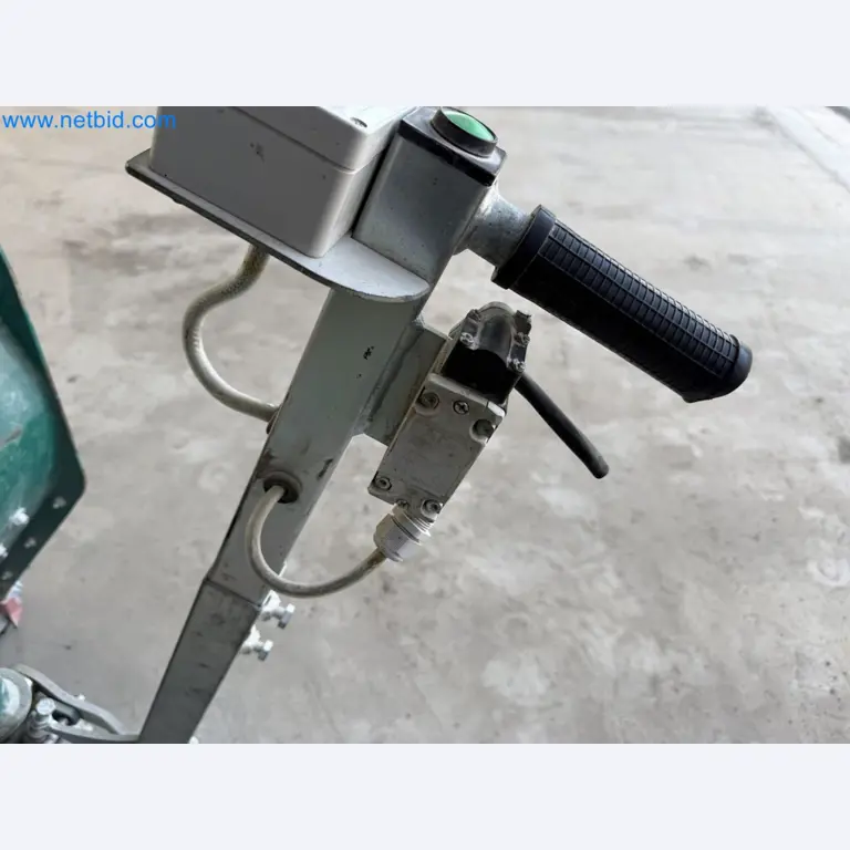 Versatile shot blasting machine with a matching extraction system-19