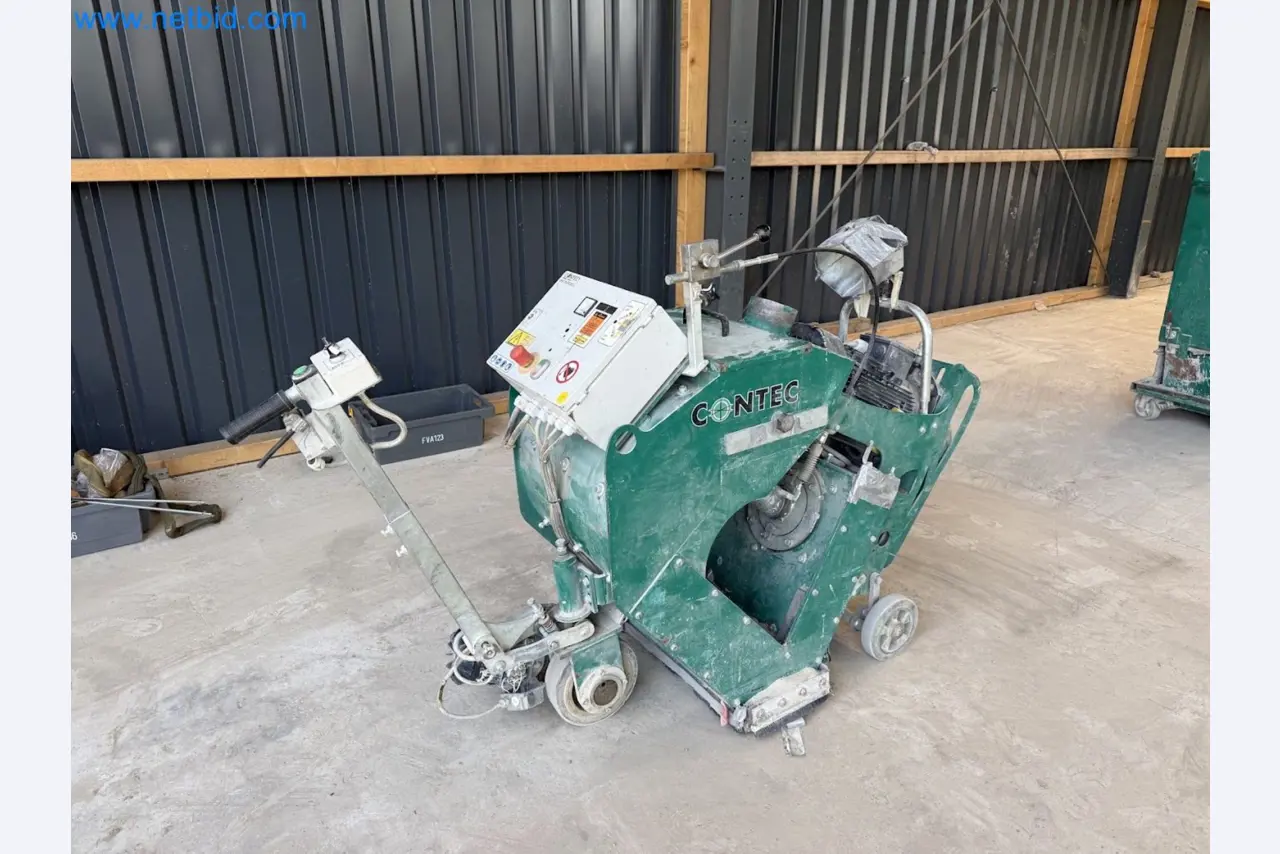 Versatile shot blasting machine with a matching extraction system-1