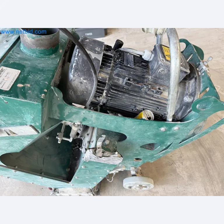 Versatile shot blasting machine with a matching extraction system-23