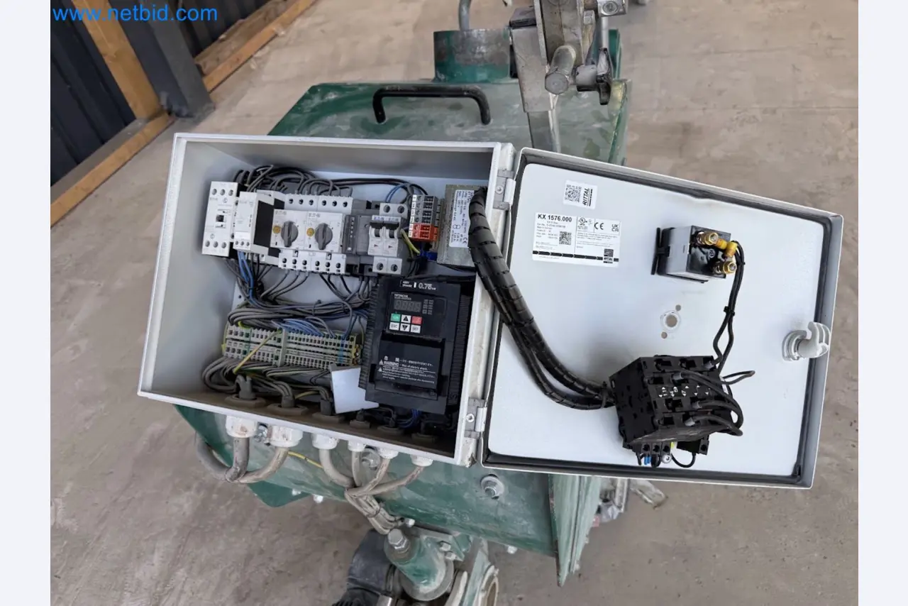 Versatile shot blasting machine with a matching extraction system-27