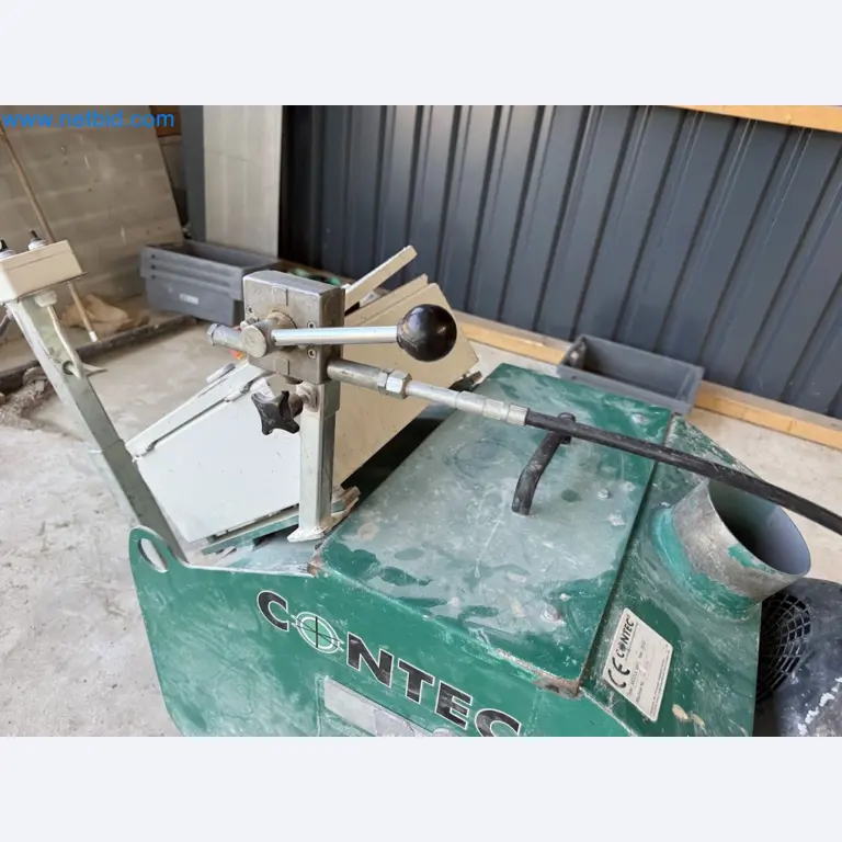 Versatile shot blasting machine with a matching extraction system-29