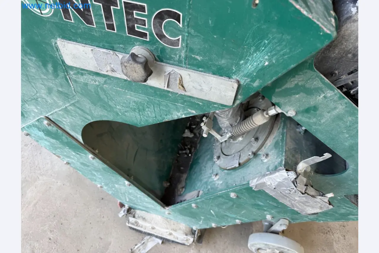Versatile shot blasting machine with a matching extraction system-3