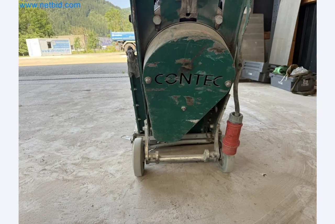 Versatile shot blasting machine with a matching extraction system-6