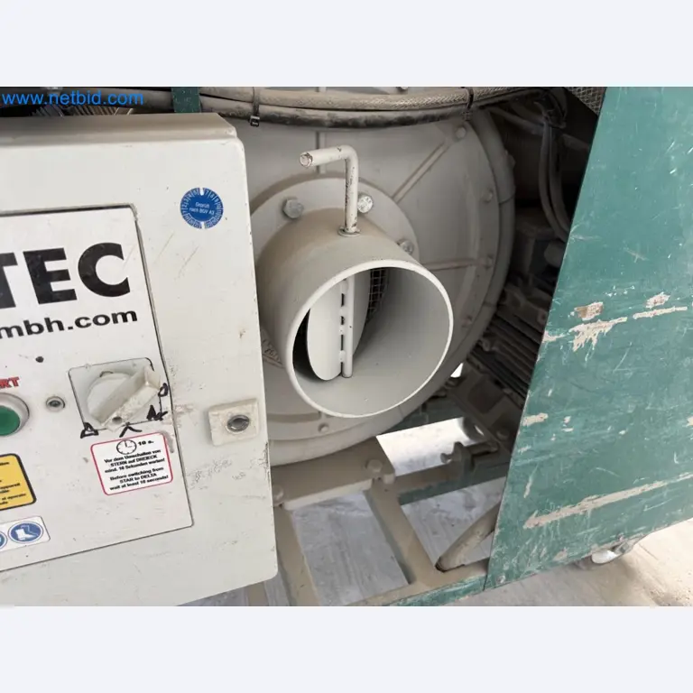 Versatile shot blasting machine with a matching extraction system-19