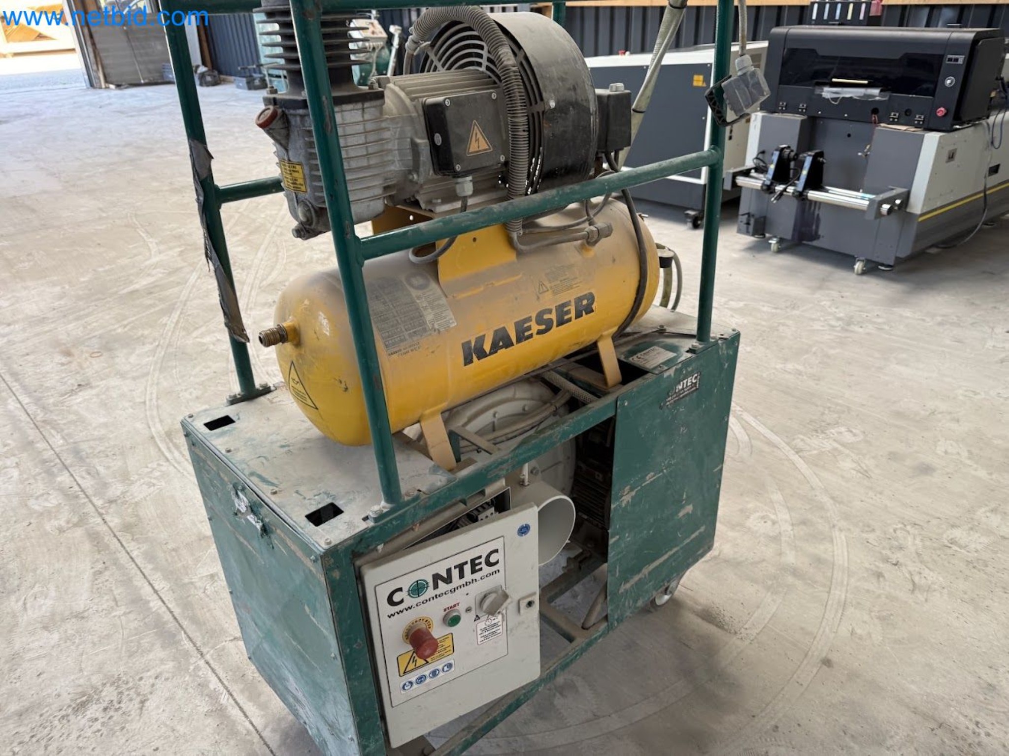 Versatile shot blasting machine with a matching extraction system-26