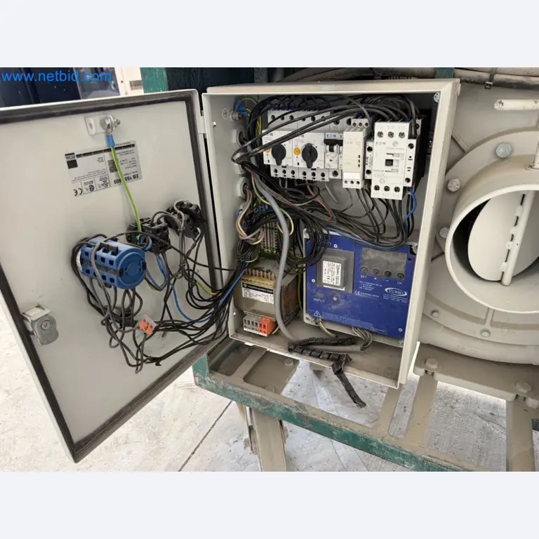 Versatile shot blasting machine with a matching extraction system-28