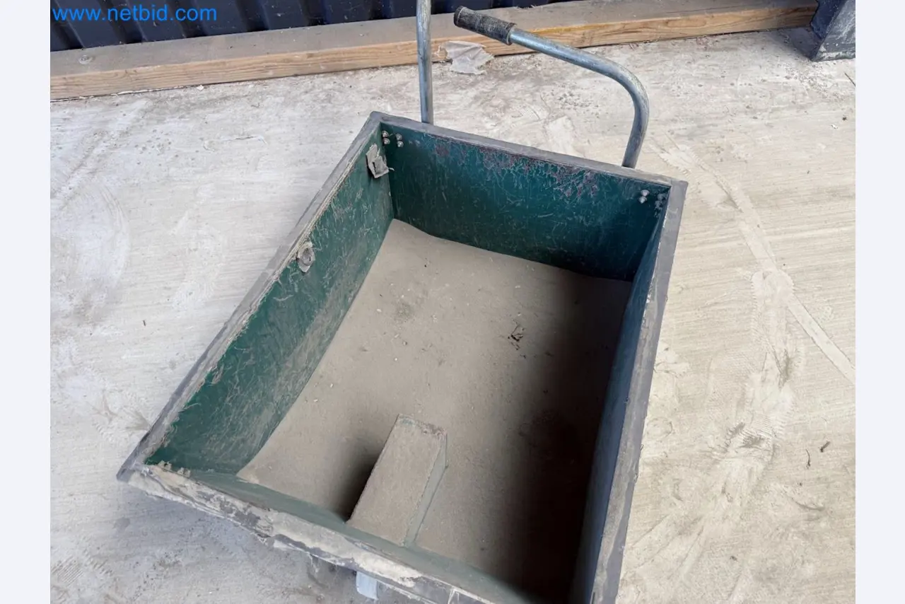 Versatile shot blasting machine with a matching extraction system-32