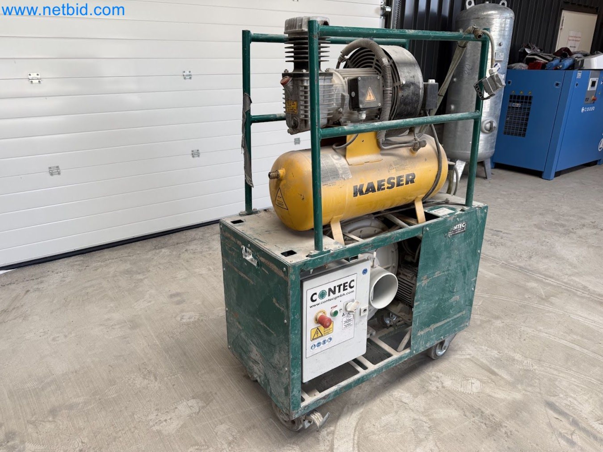 Versatile shot blasting machine with a matching extraction system-9