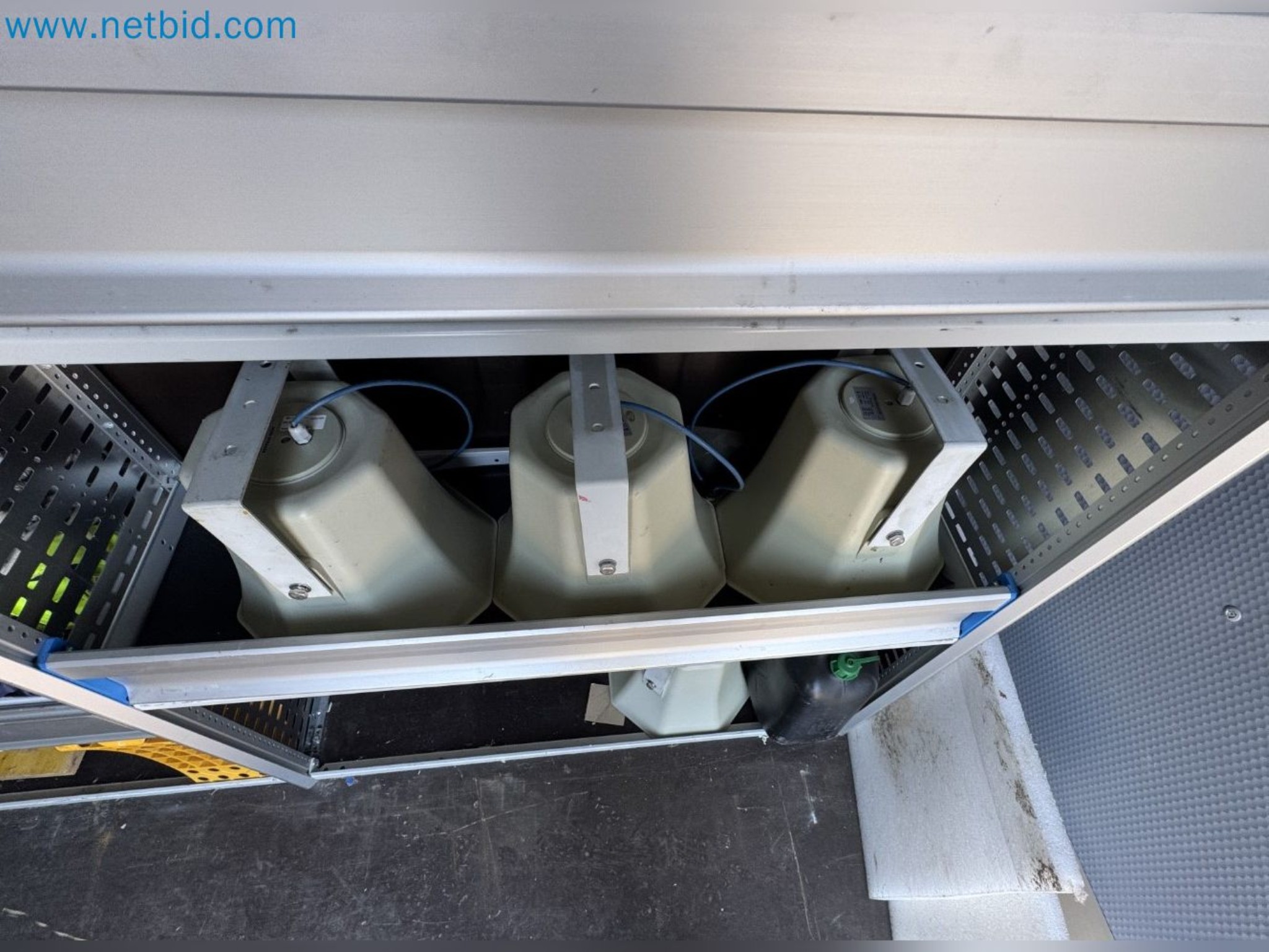 MOVETOS – Mobile event and technical support system, including a MAN truck and trailer-11