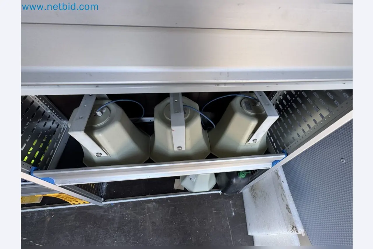 MOVETOS – Mobile event and technical support system, including a MAN truck and trailer-11