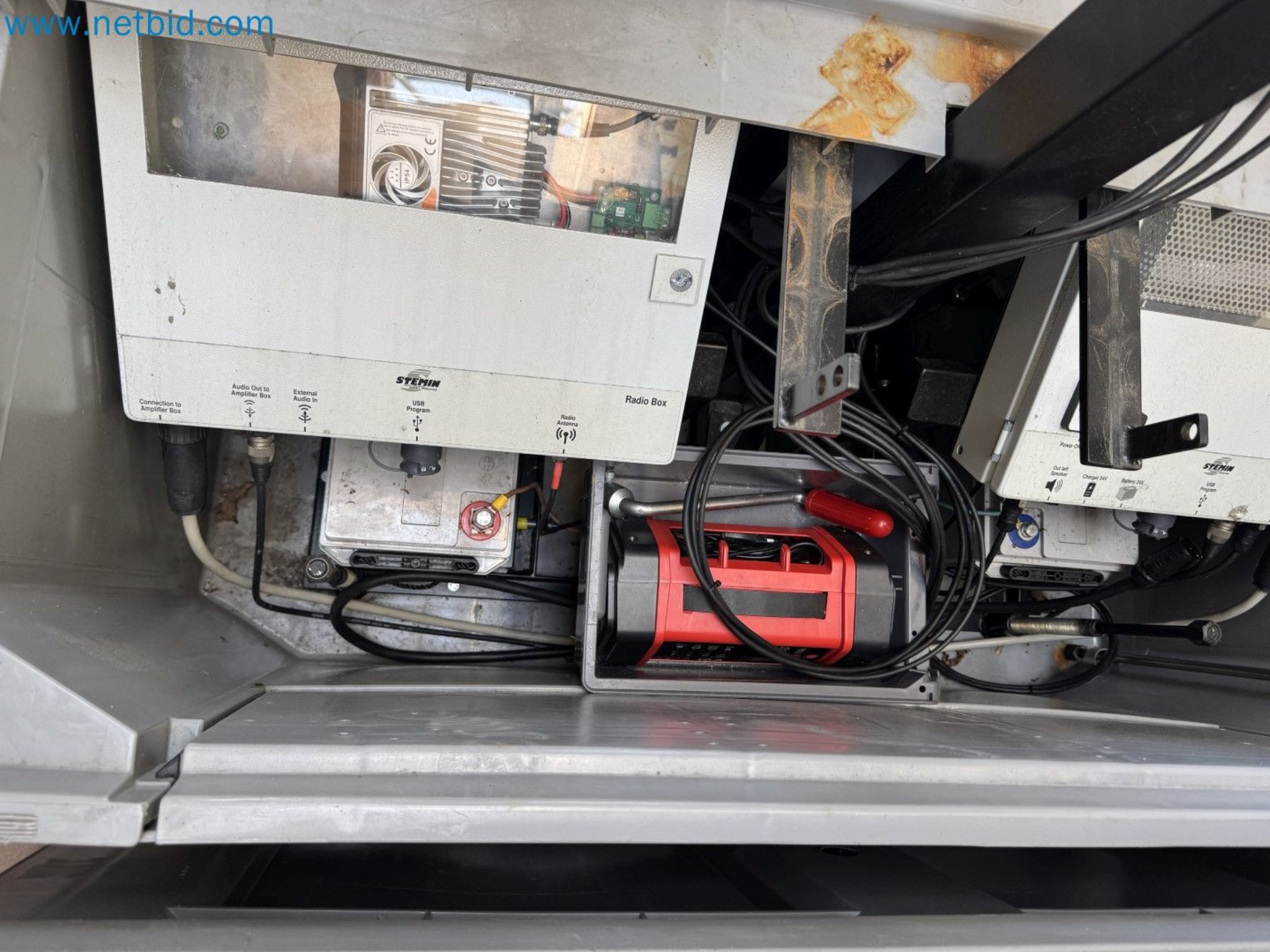 MOVETOS – Mobile event and technical support system, including a MAN truck and trailer-37