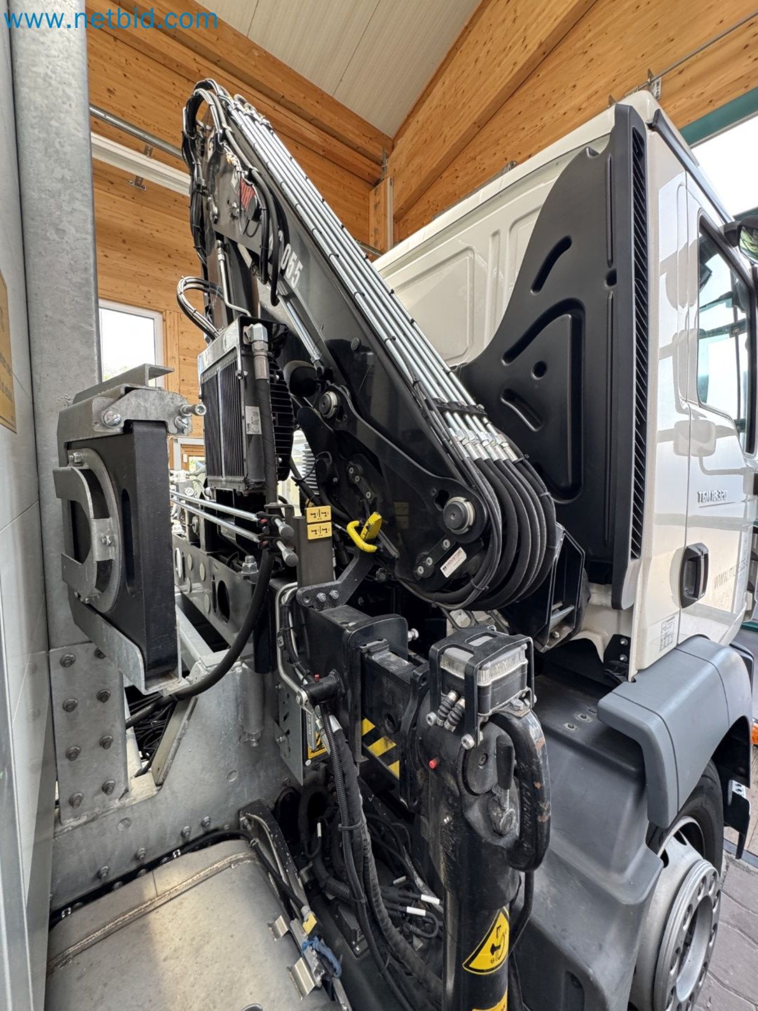 MOVETOS – Mobile event and technical support system, including a MAN truck and trailer-48