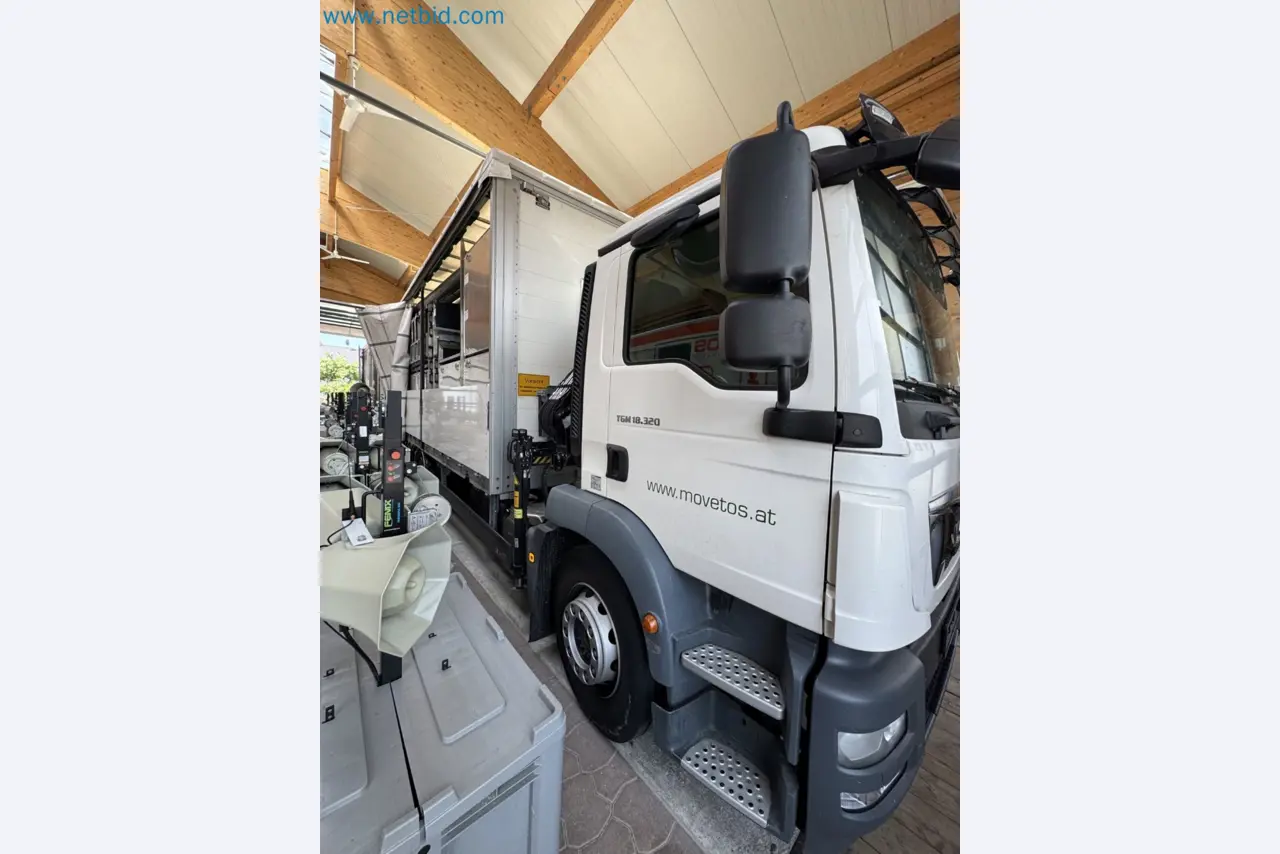 MOVETOS – Mobile event and technical support system, including a MAN truck and trailer-50