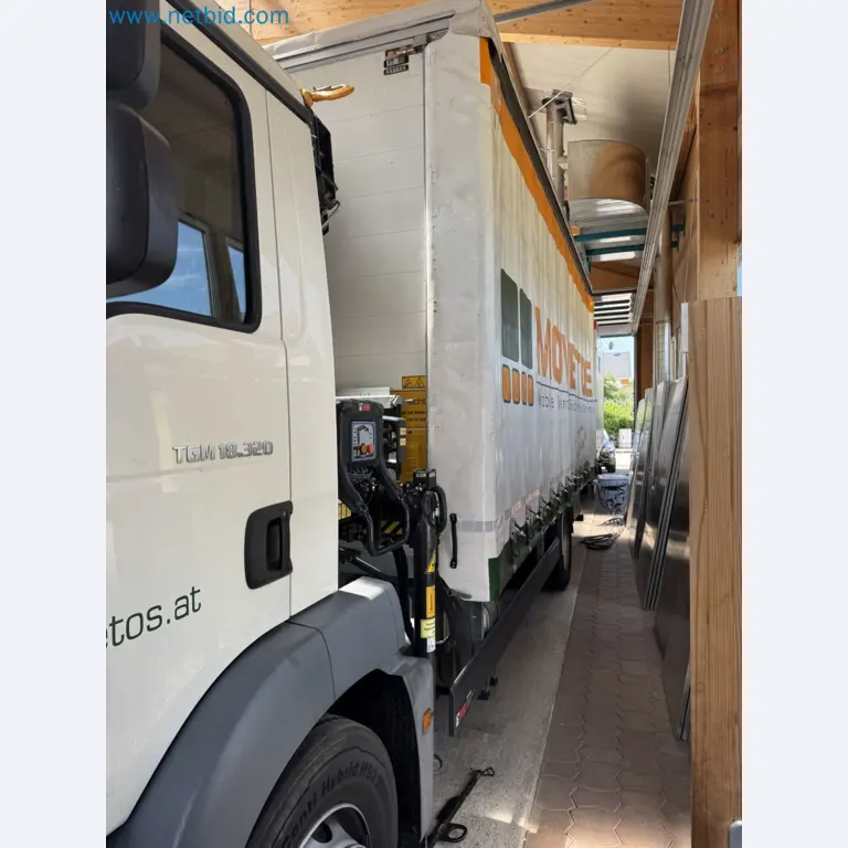 MOVETOS – Mobile event and technical support system, including a MAN truck and trailer-52