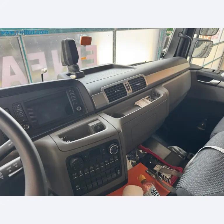 MOVETOS – Mobile event and technical support system, including a MAN truck and trailer-55