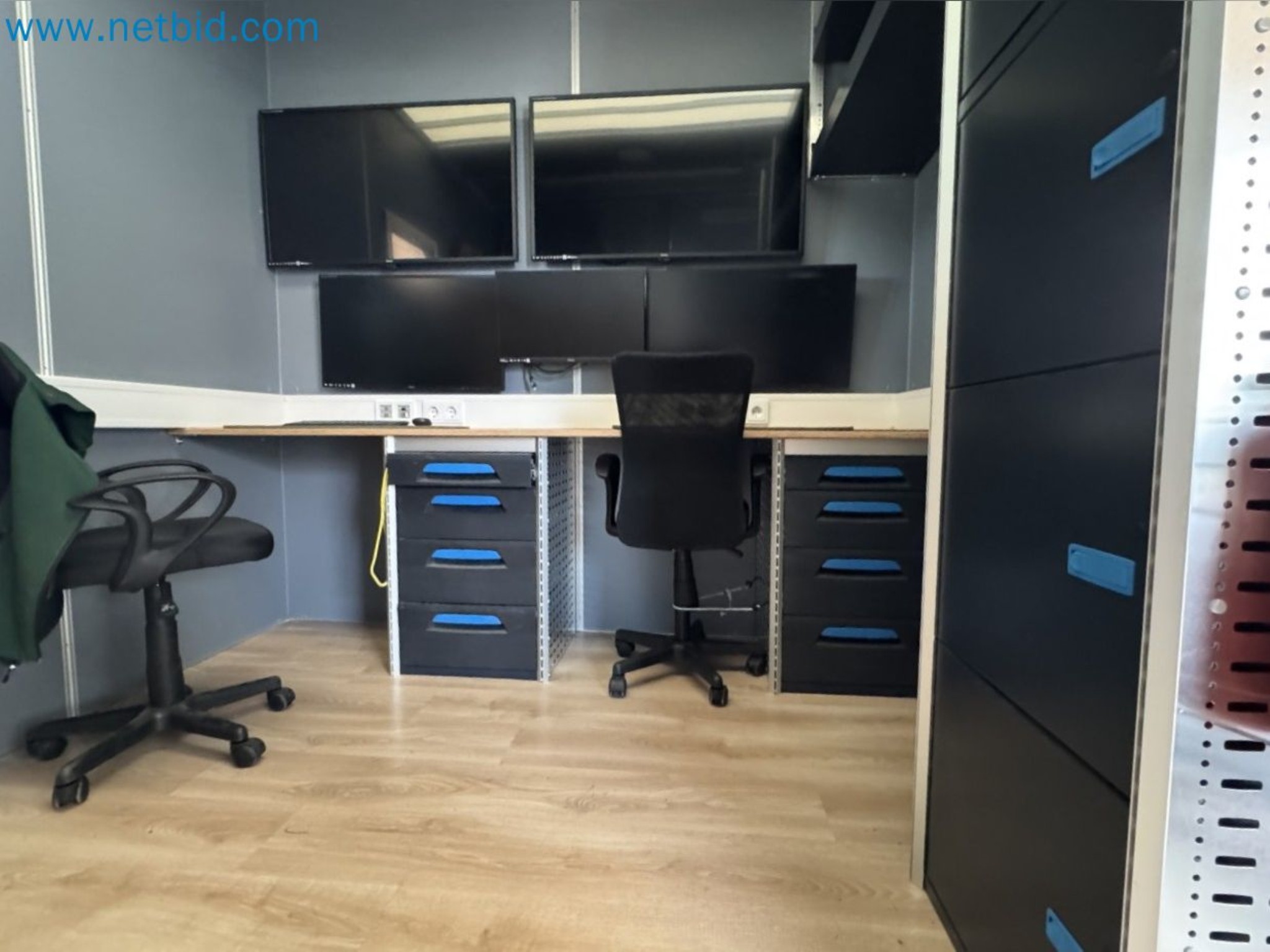 MOVETOS – Mobile event and technical support system, including a MAN truck and trailer-74