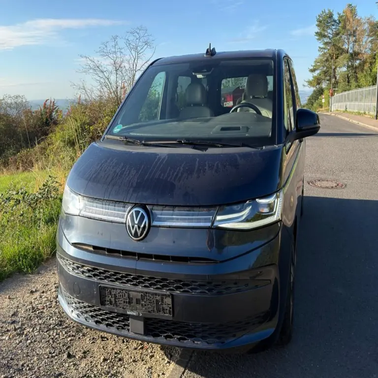 Furgoneta (Bulli) Volkswagen Multivan T7 2.0 TDI