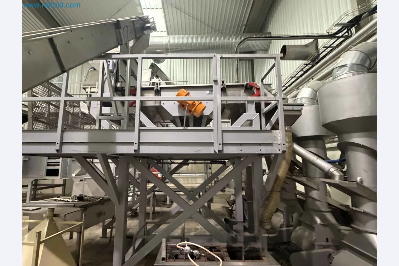 Nussverarbeitungsanlage zum Schälen, Trocknen und Verpacken-125