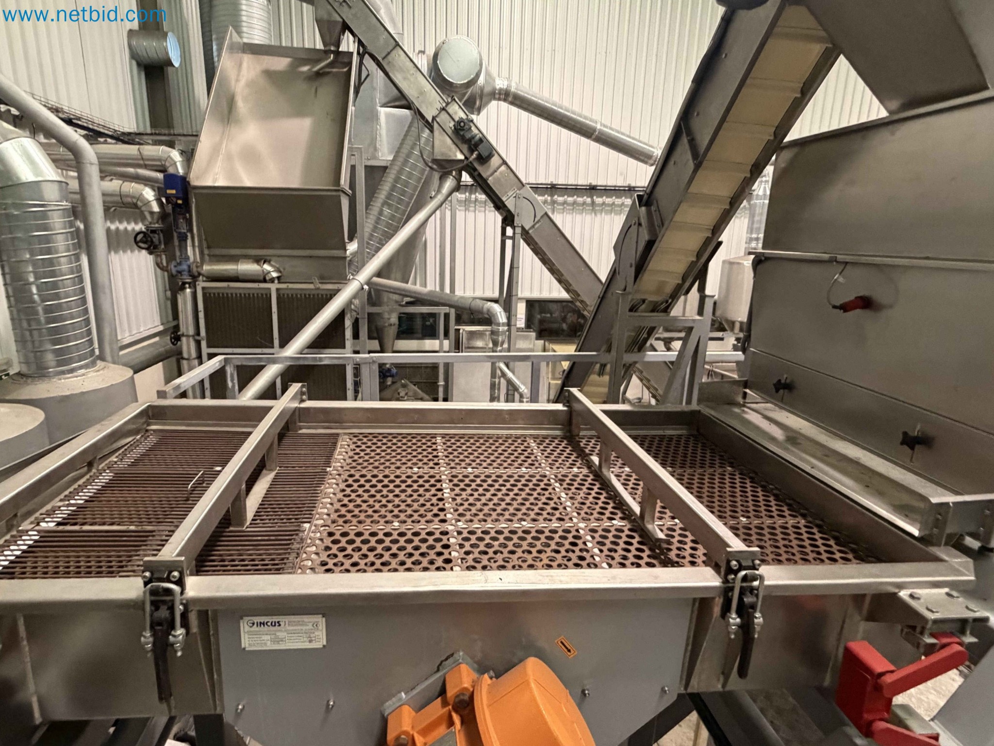 Nussverarbeitungsanlage zum Schälen, Trocknen und Verpacken-148