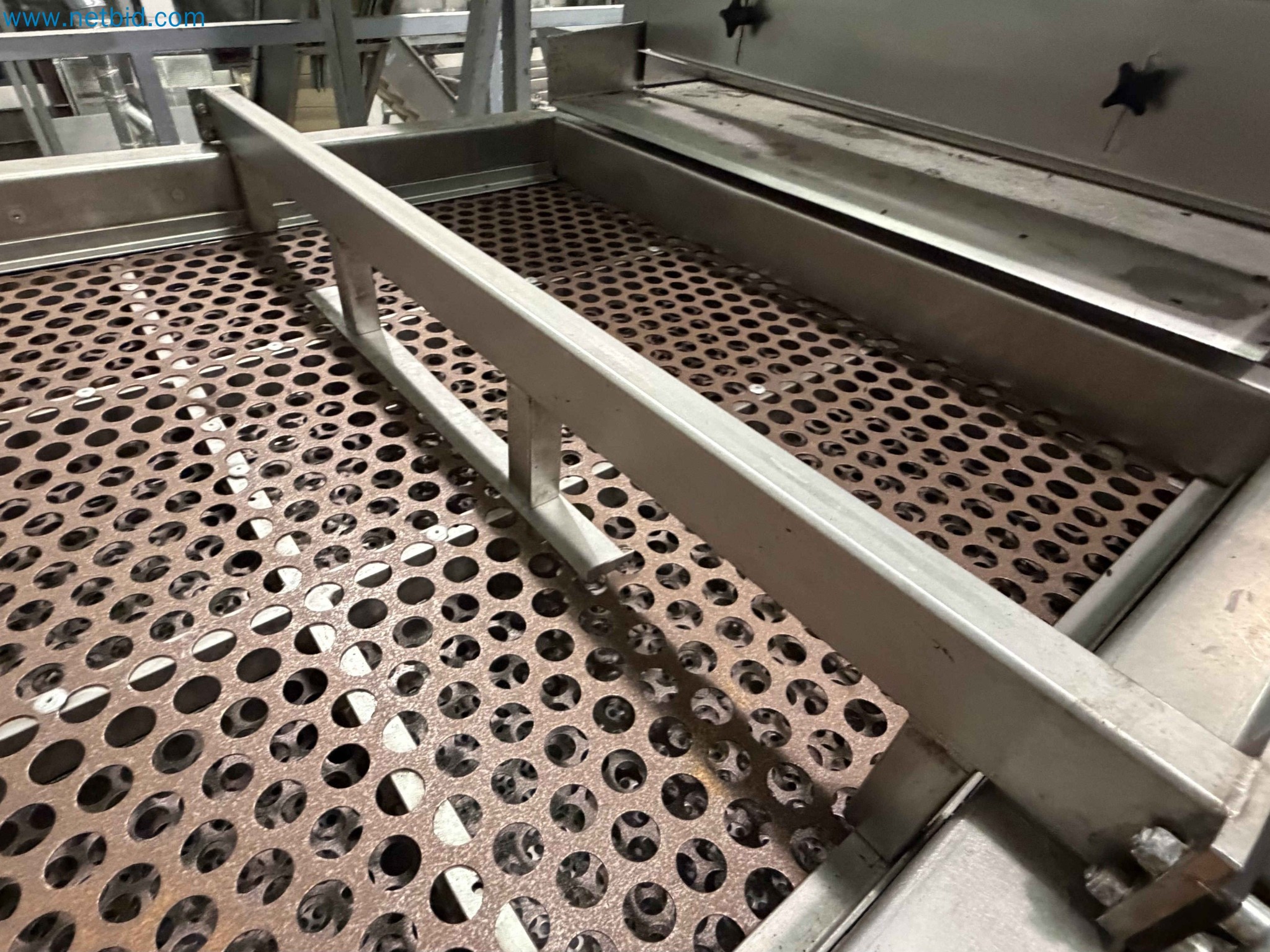 Nussverarbeitungsanlage zum Schälen, Trocknen und Verpacken-154