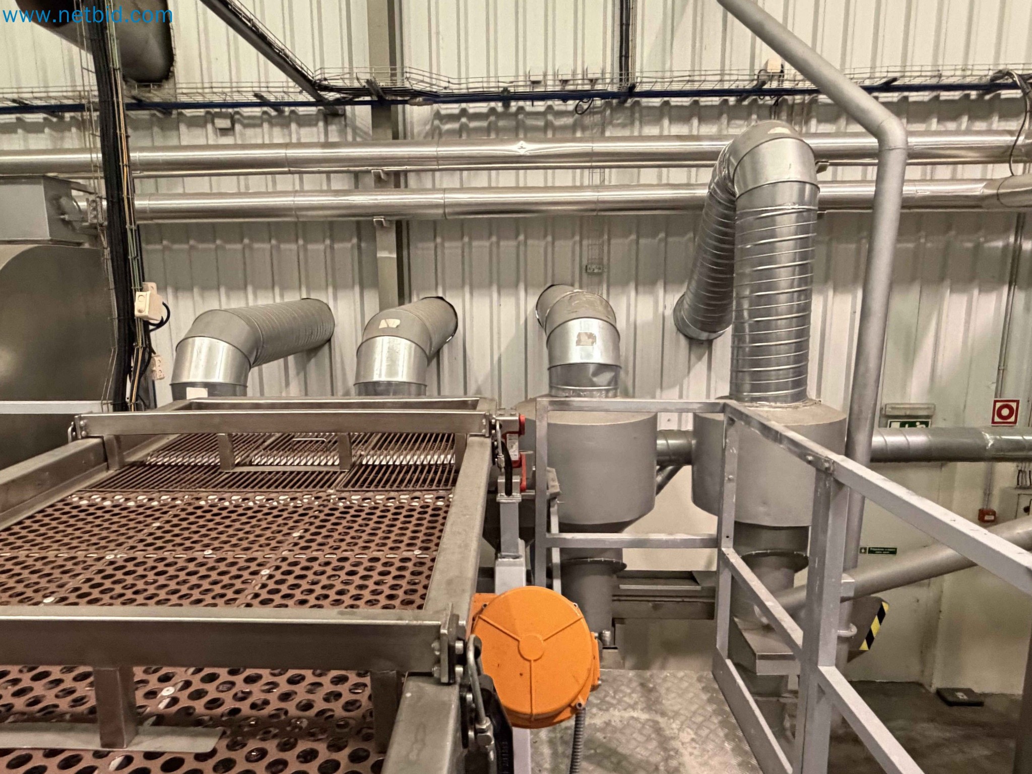 Nussverarbeitungsanlage zum Schälen, Trocknen und Verpacken-157