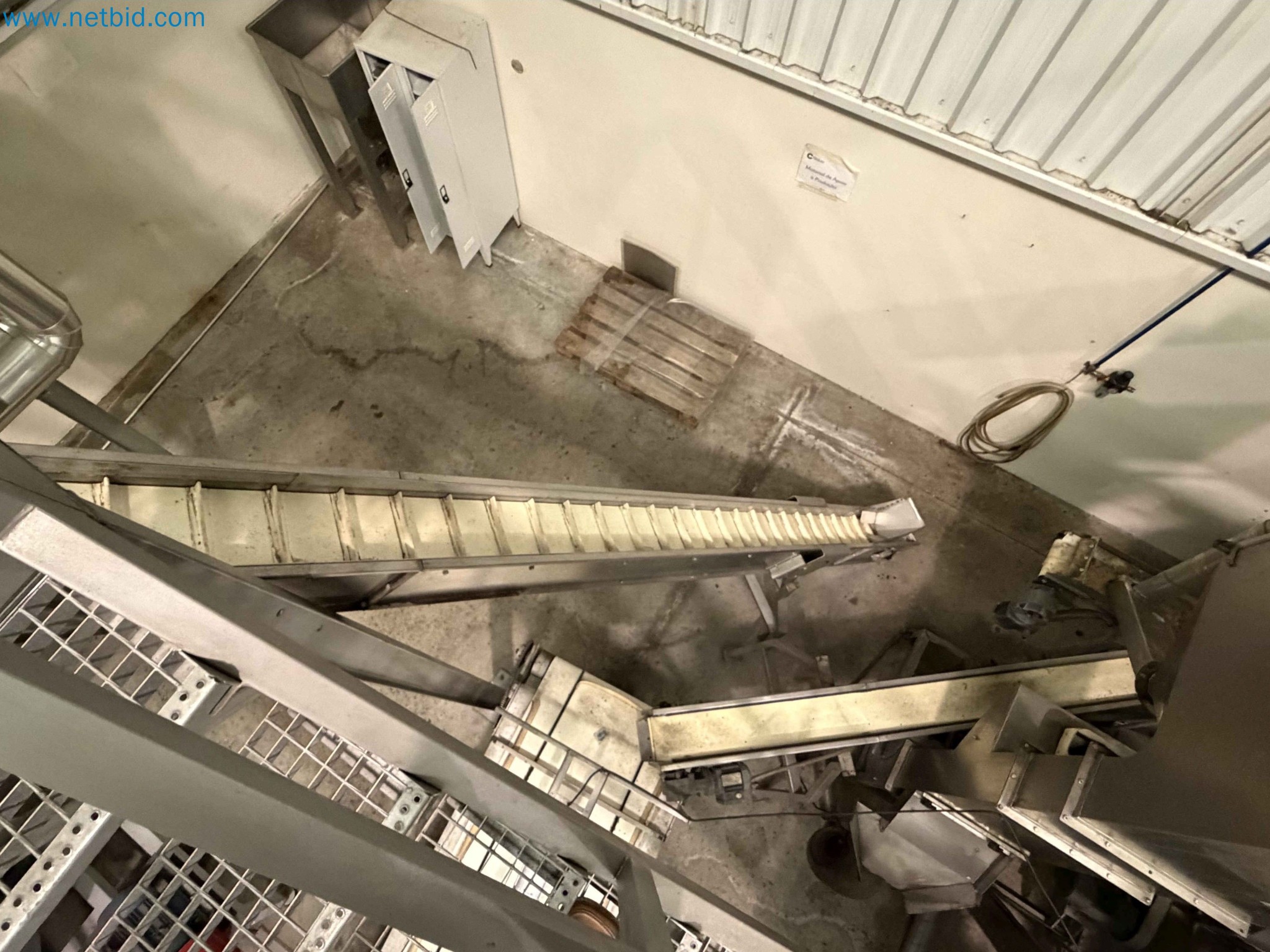 Nussverarbeitungsanlage zum Schälen, Trocknen und Verpacken-160