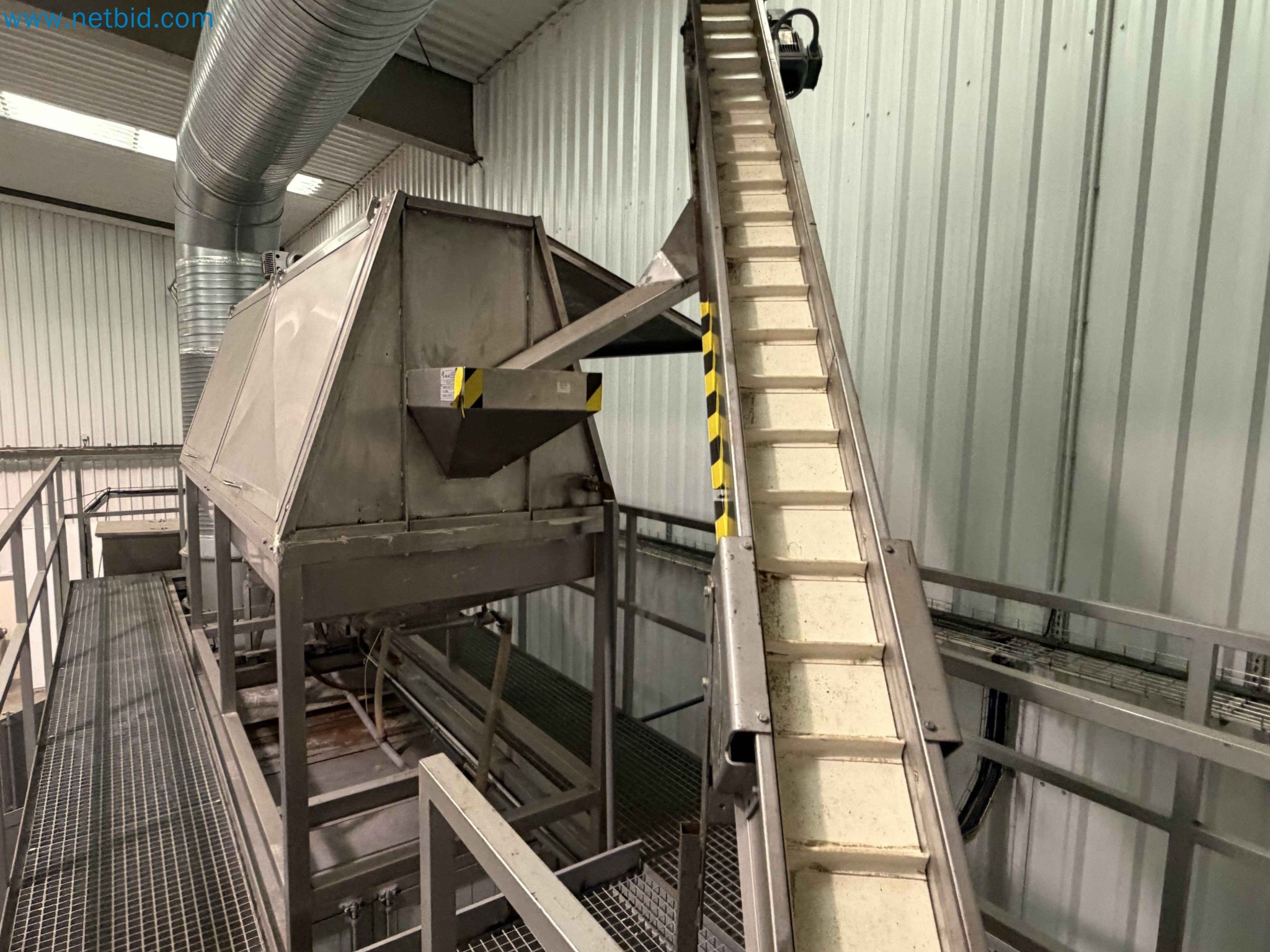 Nussverarbeitungsanlage zum Schälen, Trocknen und Verpacken-163