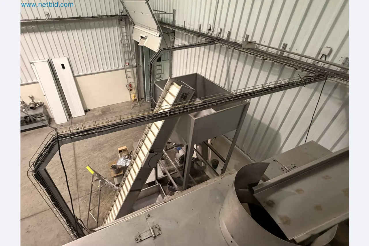 Nussverarbeitungsanlage zum Schälen, Trocknen und Verpacken-171