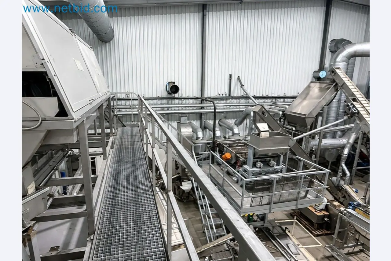 Nussverarbeitungsanlage zum Schälen, Trocknen und Verpacken-176