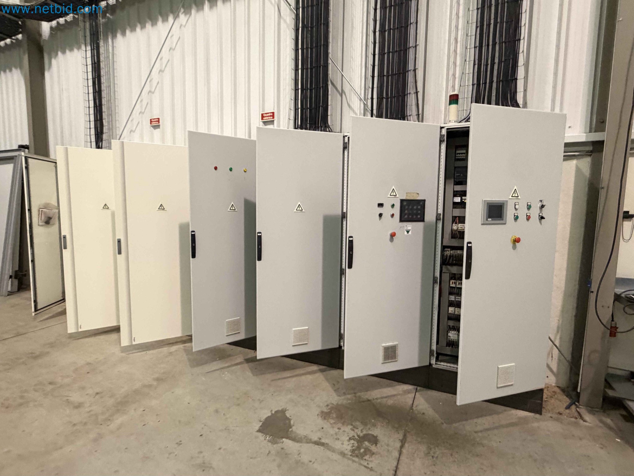 Nussverarbeitungsanlage zum Schälen, Trocknen und Verpacken-182