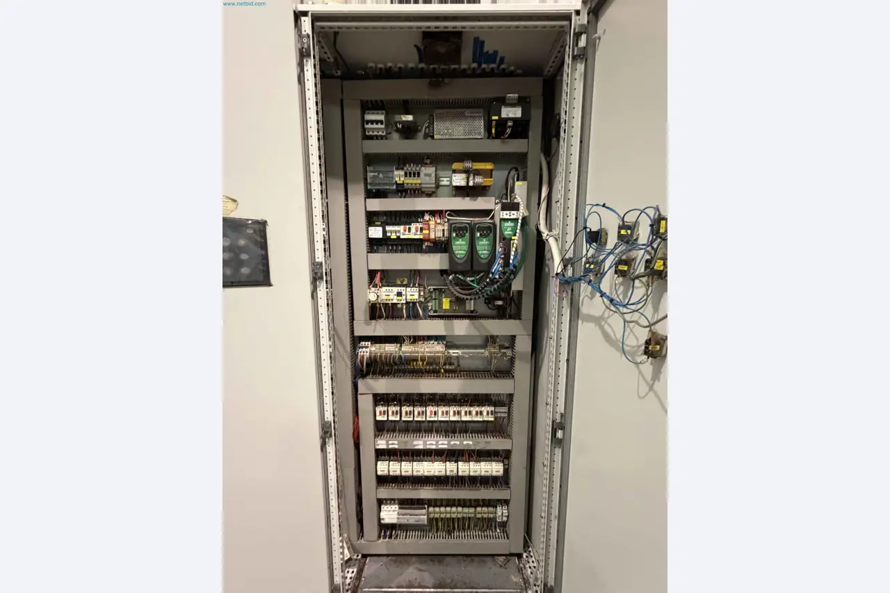 Nussverarbeitungsanlage zum Schälen, Trocknen und Verpacken-185