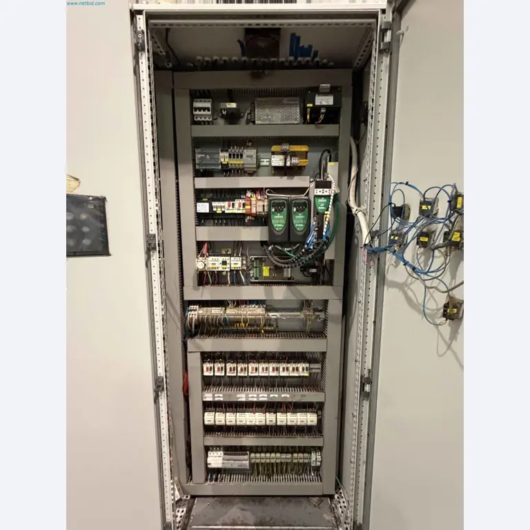Nussverarbeitungsanlage zum Schälen, Trocknen und Verpacken-185