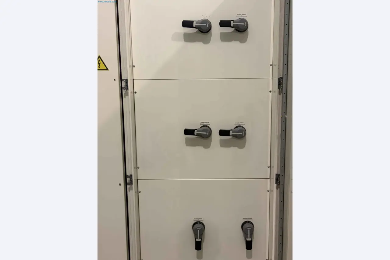 Nussverarbeitungsanlage zum Schälen, Trocknen und Verpacken-197