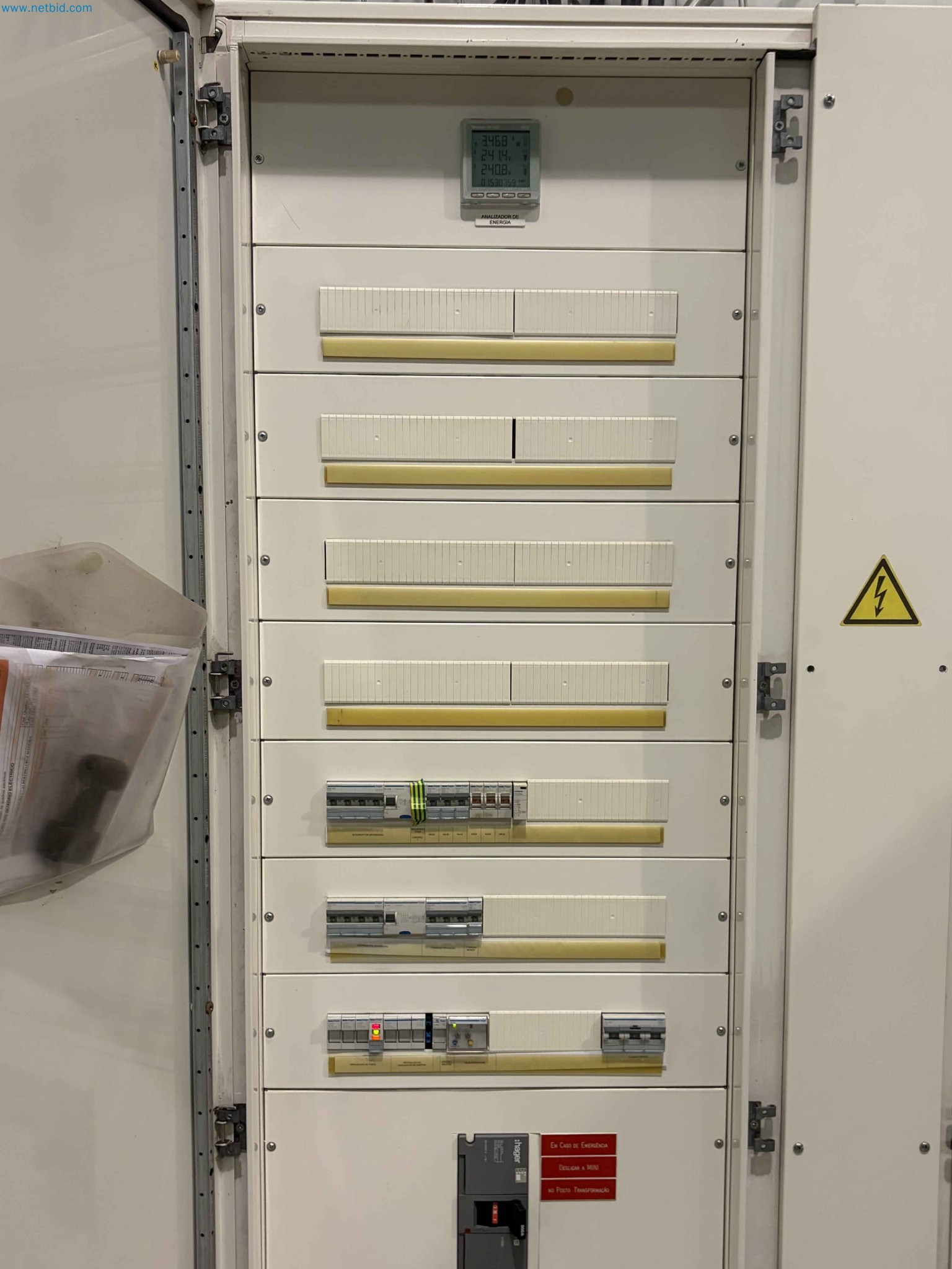 Nussverarbeitungsanlage zum Schälen, Trocknen und Verpacken-198