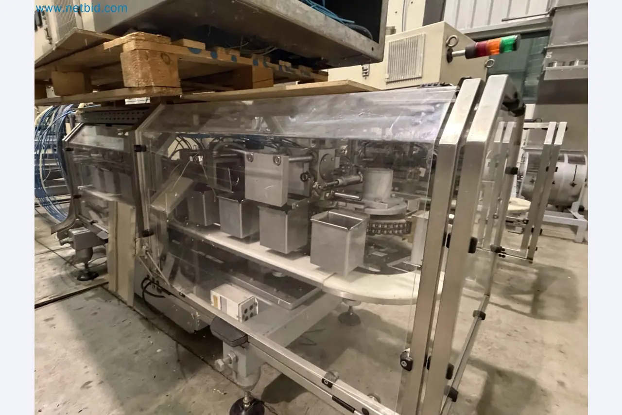 Nussverarbeitungsanlage zum Schälen, Trocknen und Verpacken-204