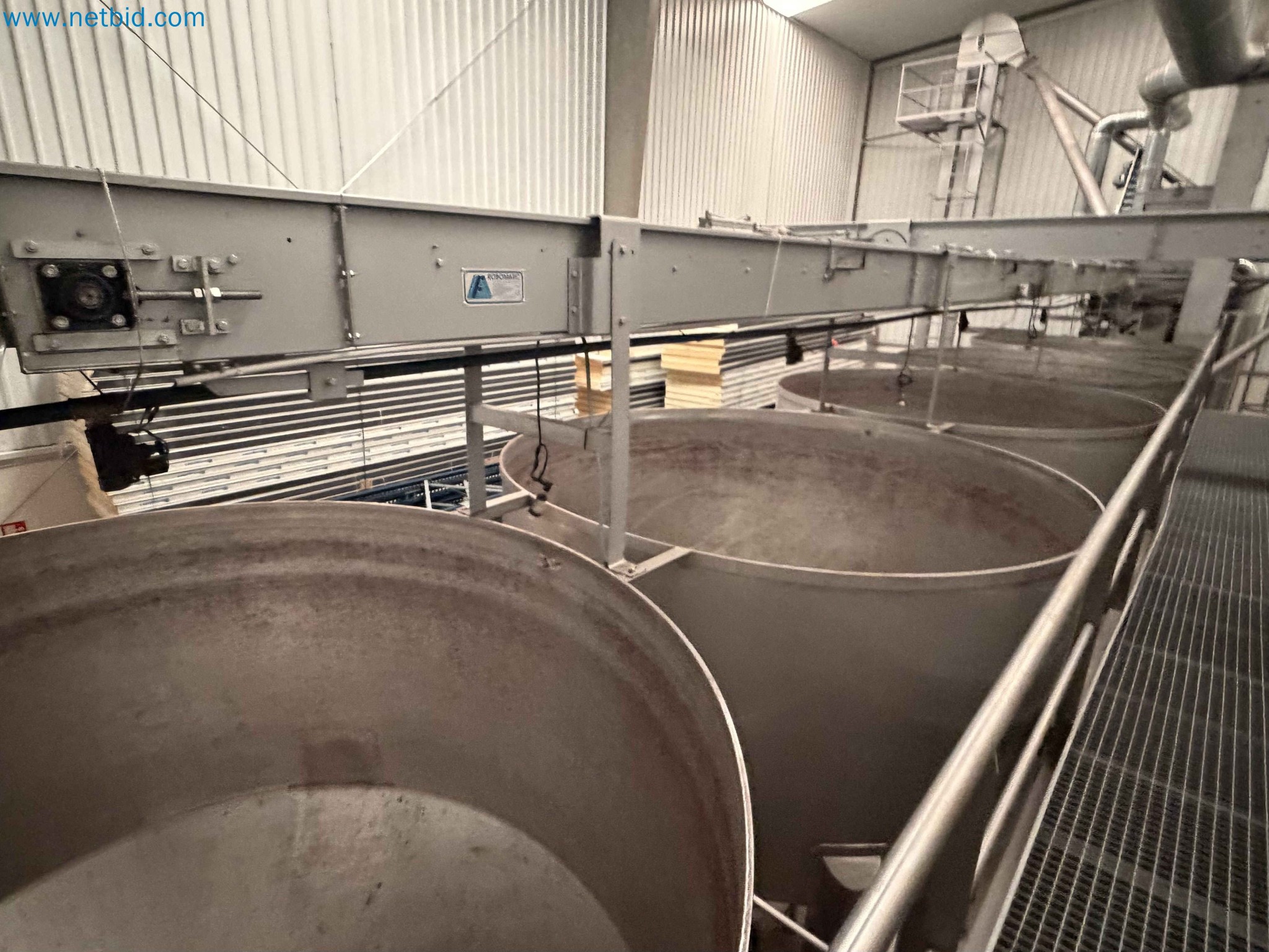 Nussverarbeitungsanlage zum Schälen, Trocknen und Verpacken-40