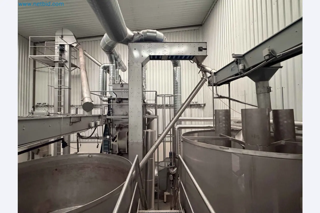 Nussverarbeitungsanlage zum Schälen, Trocknen und Verpacken-43