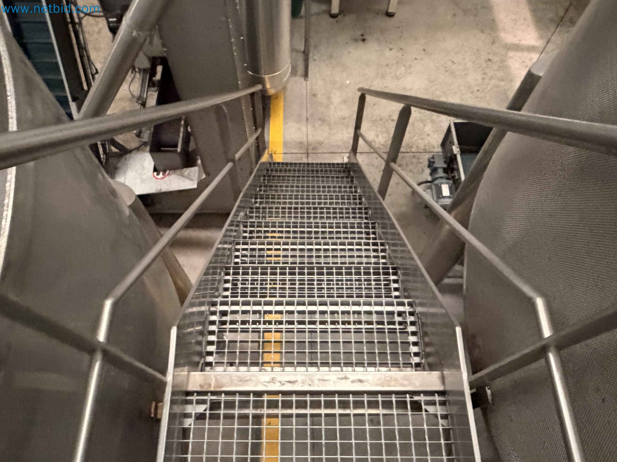 Nussverarbeitungsanlage zum Schälen, Trocknen und Verpacken-46