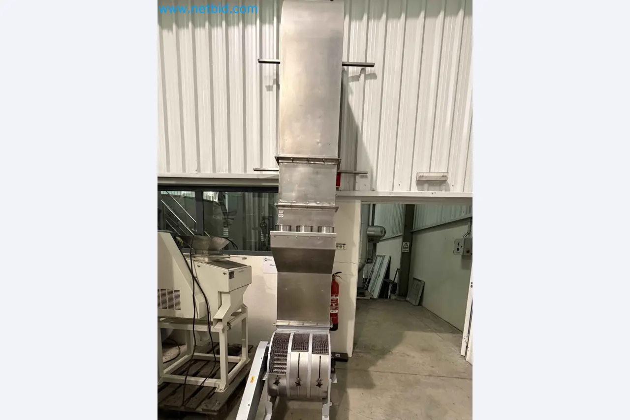 Nussverarbeitungsanlage zum Schälen, Trocknen und Verpacken-52
